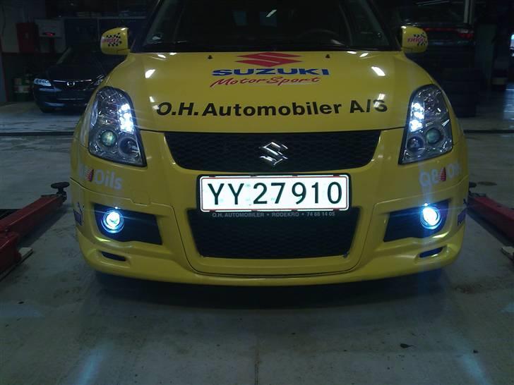 Suzuki Swift Sport. Yellow Angel - Swift med nye tågelygter og 12´000 k. xenon. billede 19