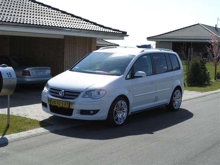 VW Touran  Highline / R-line - En handicapbil behøver ikke være kedelig !!! billede 1