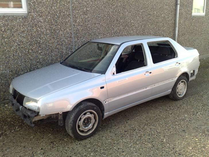 VW Vento GL - Nymalet den 22 Febuar billede 2