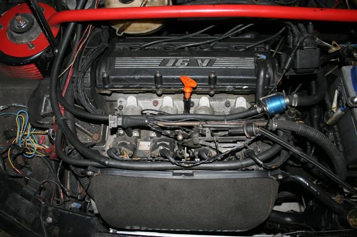 Peugeot 205 Mi16 2,3 l billede 3