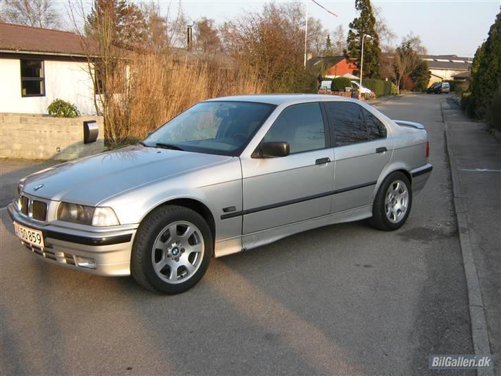 BMW 316 e36 =bytte til ford = - med org bmw 16" alu  billede 1