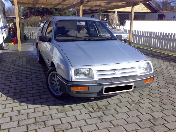 Ford Sierra 2,3GL. V6..(SOLGT) - Noget bedre billede 6