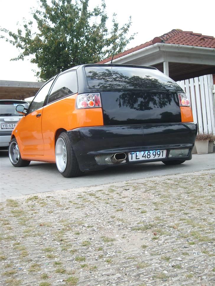 Seat Ibiza . SOLGT billede 1