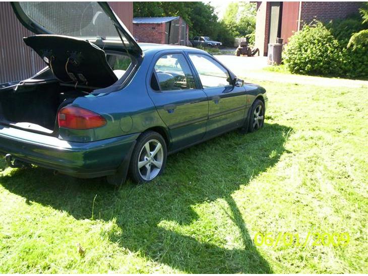 {{currentPhoto.altText}} billede {{currentPhoto.number}}