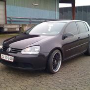 VW  Golf 5 1,6 FSI Sport 6G