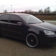 VW  Golf 5 1,6 FSI Sport 6G