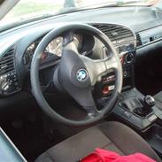 BMW 325i