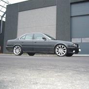 BMW 525i 24V solgt