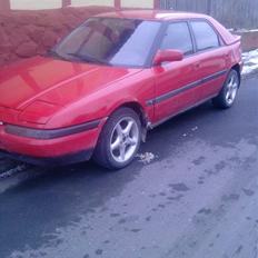 Mazda 323f (SOLGT)