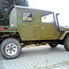 Toyota landcruiser bj 45