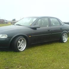 Opel vectra 1,8 16v