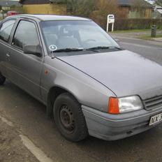 Opel Kadett E 1.3 S Skrottet