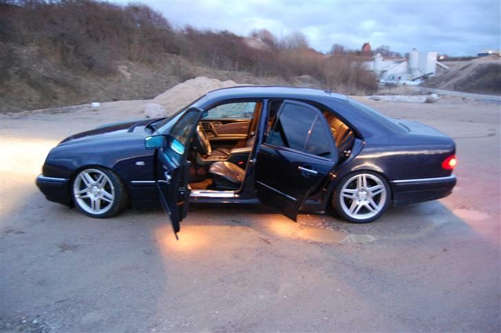 Mercedes Benz E50 AMG - Designo billede 1