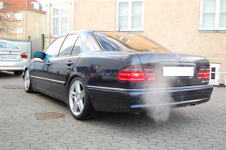 Mercedes Benz E50 AMG - Designo billede 2