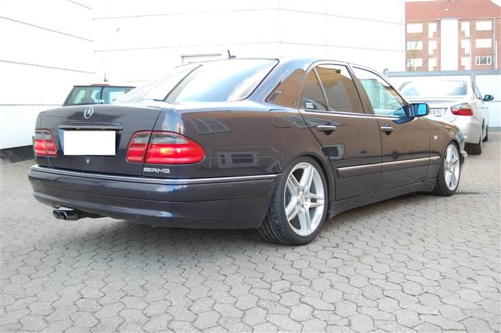 Mercedes Benz E50 AMG - Designo billede 3