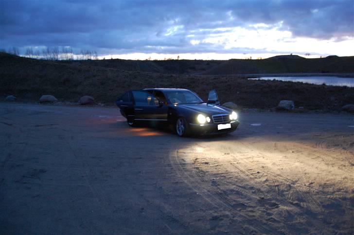 Mercedes Benz E50 AMG - Designo billede 8