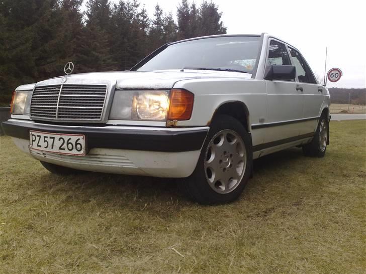 Mercedes Benz 190 (Solgt) billede 5