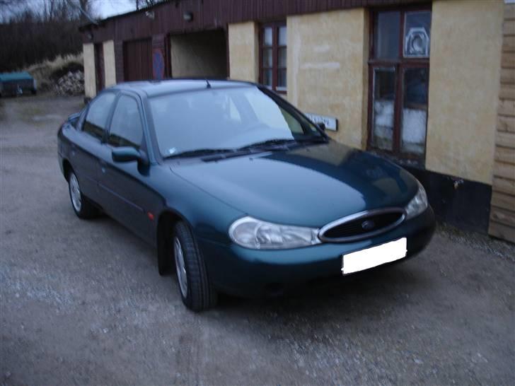 Ford Mondeo 1.8i flair (SKROTTET) billede 1