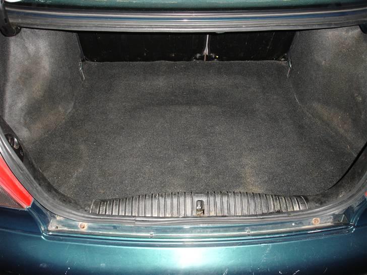 Ford Mondeo 1.8i flair (SKROTTET) billede 4