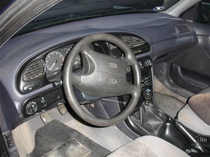 Ford Mondeo 1.8i flair (SKROTTET) billede 5