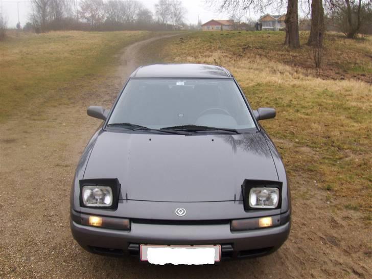Mazda 323F billede 11