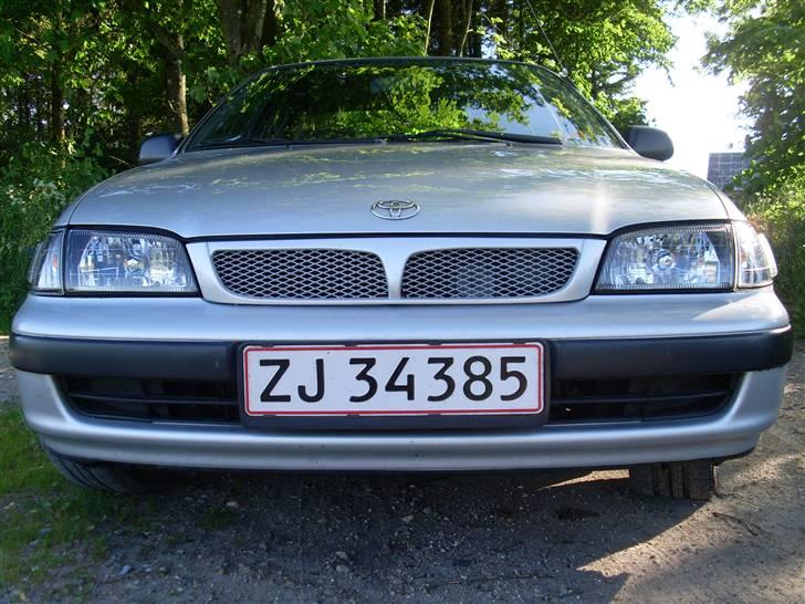 Toyota carina e billede 3