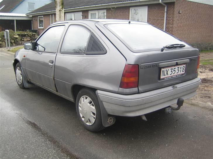 Opel Kadett E 1.3 S Skrottet billede 1