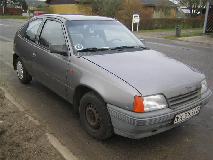 Opel Kadett E 1.3 S Skrottet billede 3