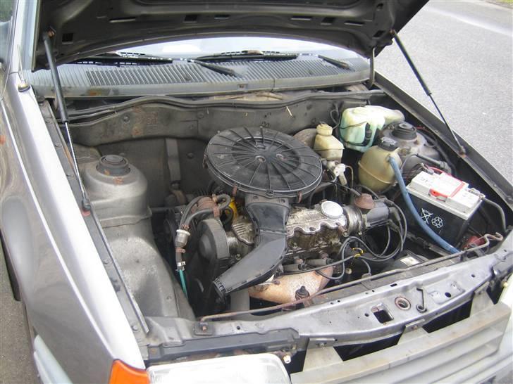 Opel Kadett E 1.3 S Skrottet billede 13