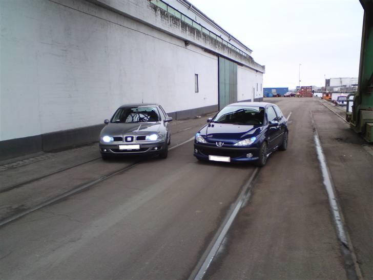 Peugeot 206 S16 SOLGT - Taget D. 28/2-09 - Min brors Seat Leon billede 13