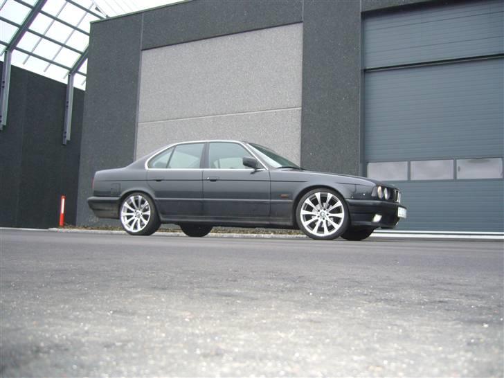 BMW 525i 24V solgt billede 2