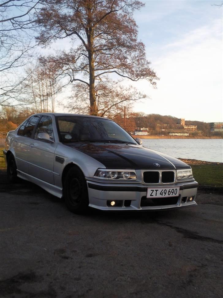 BMW 325i Solgt billede 2