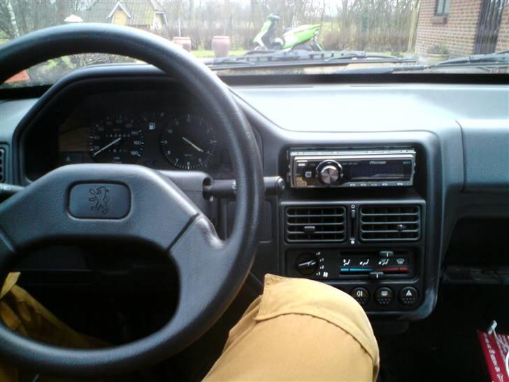 Peugeot  106 Total skadet billede 8