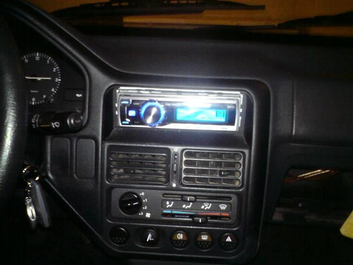 Peugeot  106 Total skadet billede 9