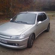 Peugeot 306