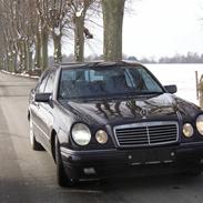 Mercedes Benz w210