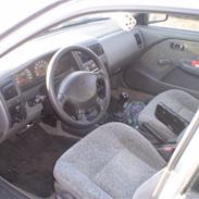 Nissan almera