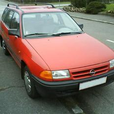 Opel Astra Caravan - SOLGT