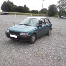 Toyota Starlet 1,3XLi(Solgt)