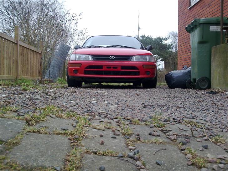 Toyota corolla E10  - den er da blevet lidt lavere siden sidst hehe . billede 3