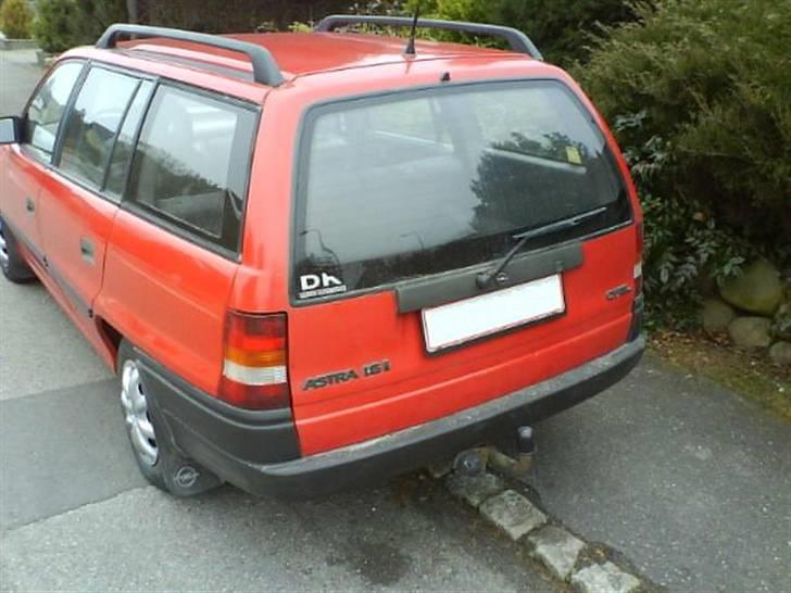 Opel Astra Caravan - SOLGT billede 3