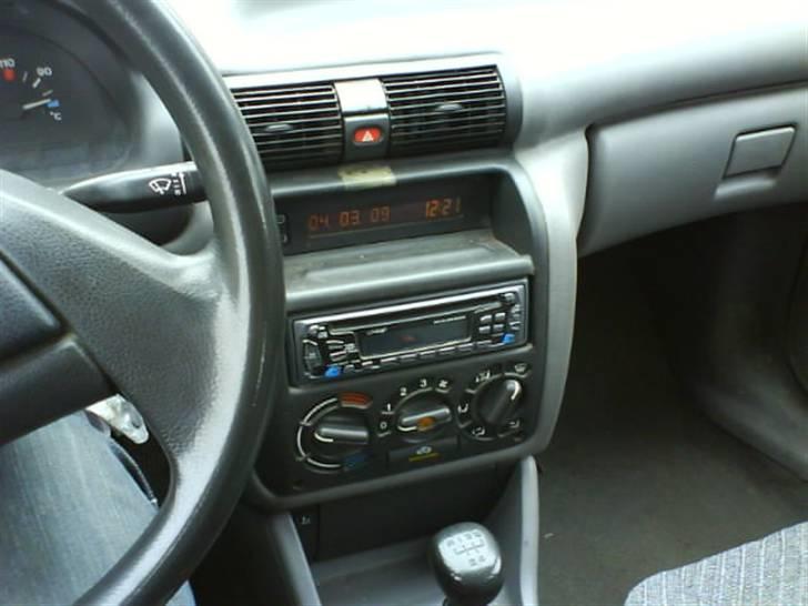 Opel Astra Caravan - SOLGT - Trænger til noget vinylspray :) billede 4