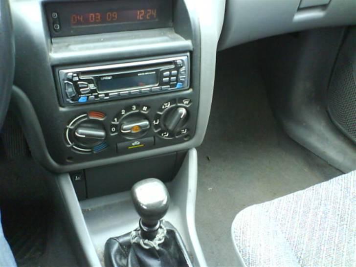 Opel Astra Caravan - SOLGT - Trænger til noget vinylspray :) billede 6