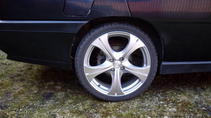 Alfa Romeo 155  - lav profil fælge ser da meget godt ud... (Nej ikke T-svansen fælge ! ! ) billede 5