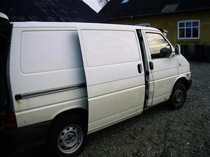 VW Transporter tdi (SOLGT) - Den skriger på lidt TLC, Tender Love & care... Det kommer :-) billede 4