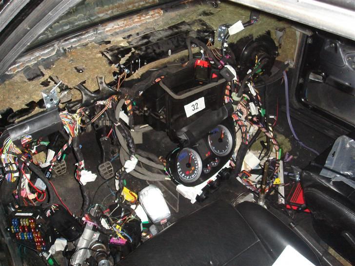 VW Golf 20v turbo [Solgt] - Test af instrumentering. spiller bare med blåt lys i klokken billede 8