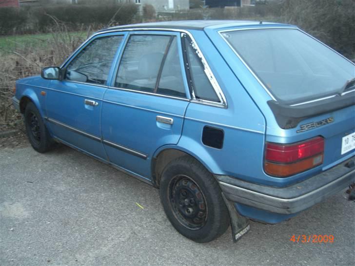 Mazda 323 LX 1,5 solgt billede 2