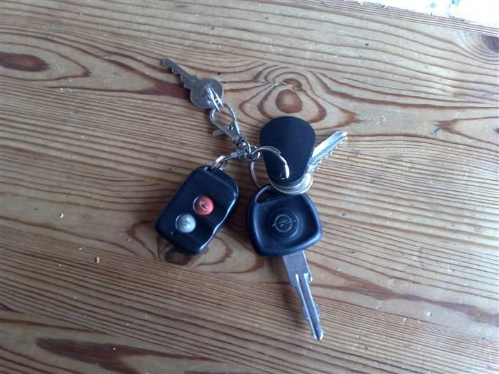 Opel Astra F - Centrallås med fjernbetjening!..  billede 11