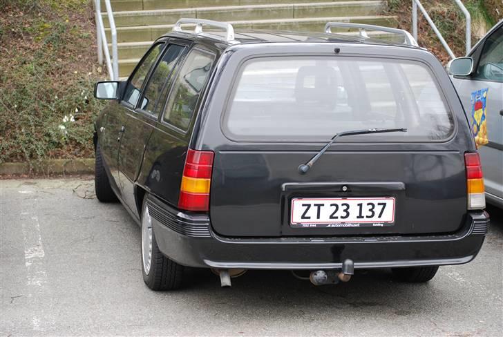 Opel Kadett Caravan *solgt* billede 6