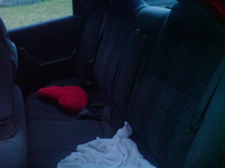 Mazda 323 F 1,8 GT *Solgt* billede 9